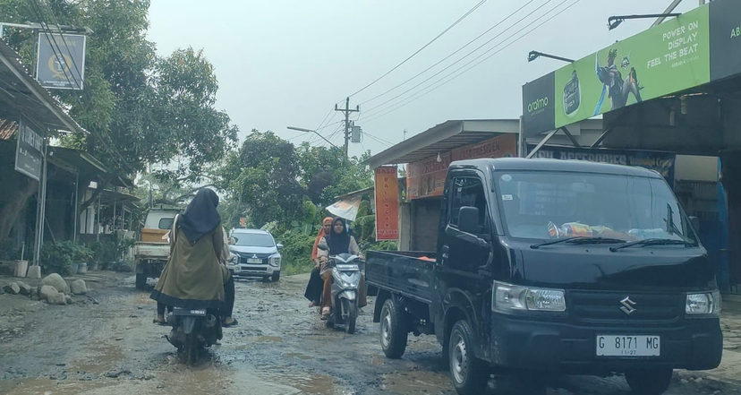 480 Kilometer Jalan Kabupaten di Brebes dalam Kondisi Rusak