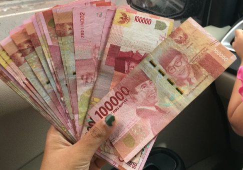 Pinjaman Online 2025: 3 Aplikasi yang Cair 3x Lebih Cepat dan Bunga di Bawah 1 persen