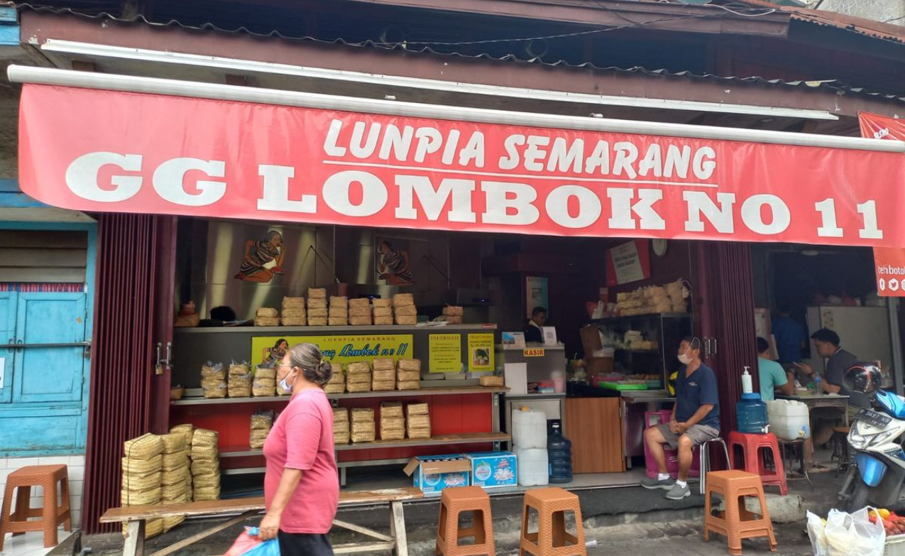 Rasa Lawas yang Abadi, Ini 4 Warung Makan Legendaris di Semarang