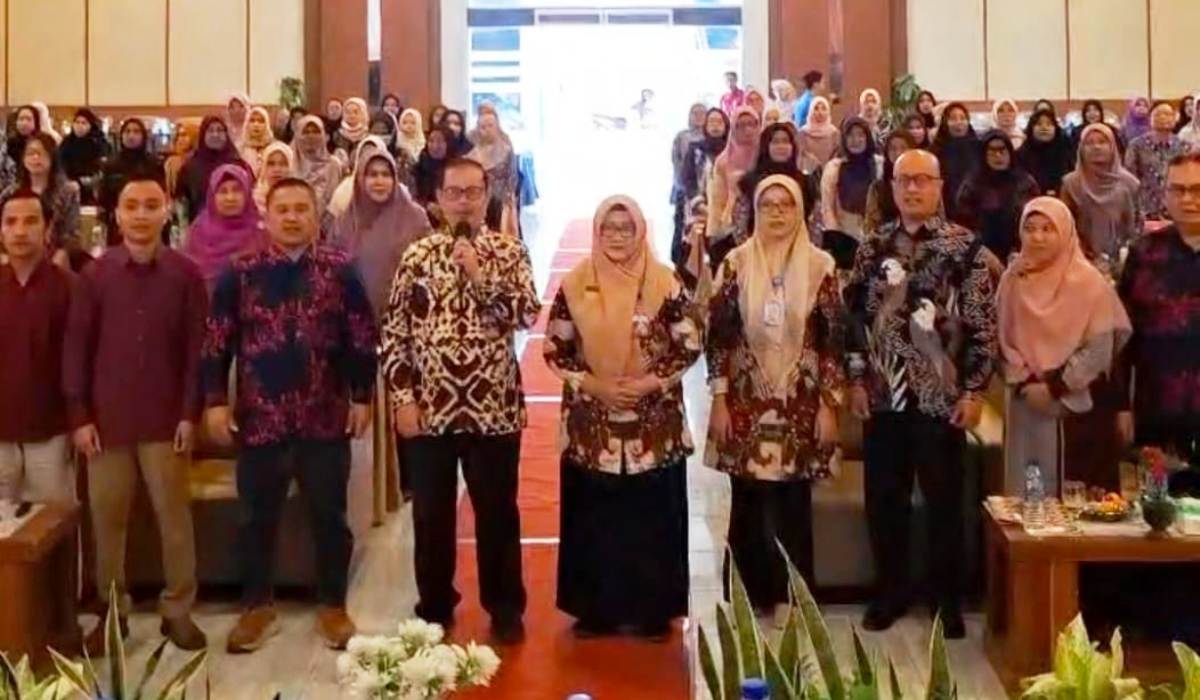 Mencegah Resistensi Antibiotik, Ratusan Apoteker di Tegal Ikuti Bimtek Mutu Pelayanan
