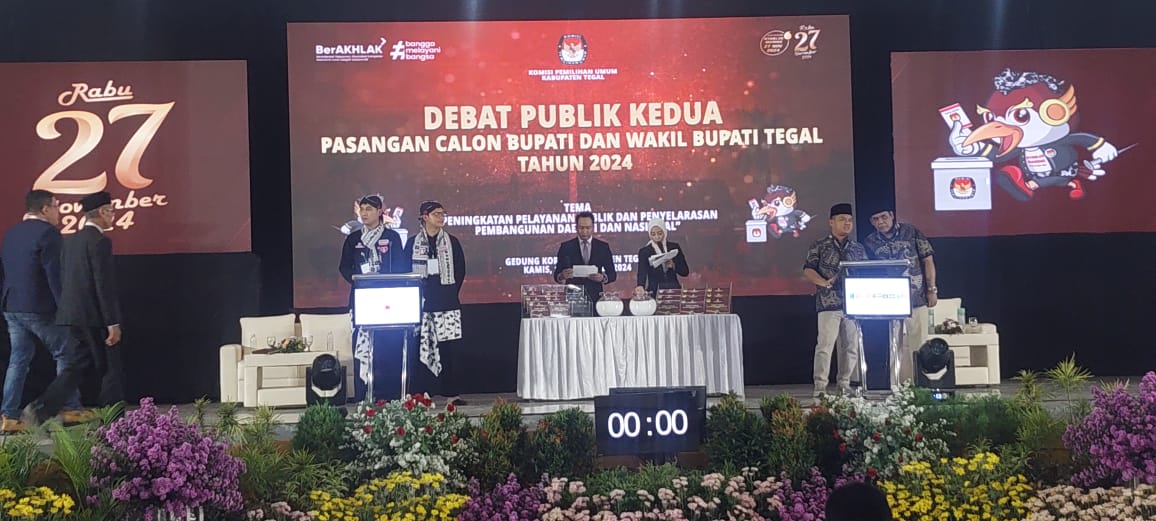 Adu Gagasan di Debat Publik ke-2, Paslon Bupati dan Wabup Tegal Paparkan Program Kerja 