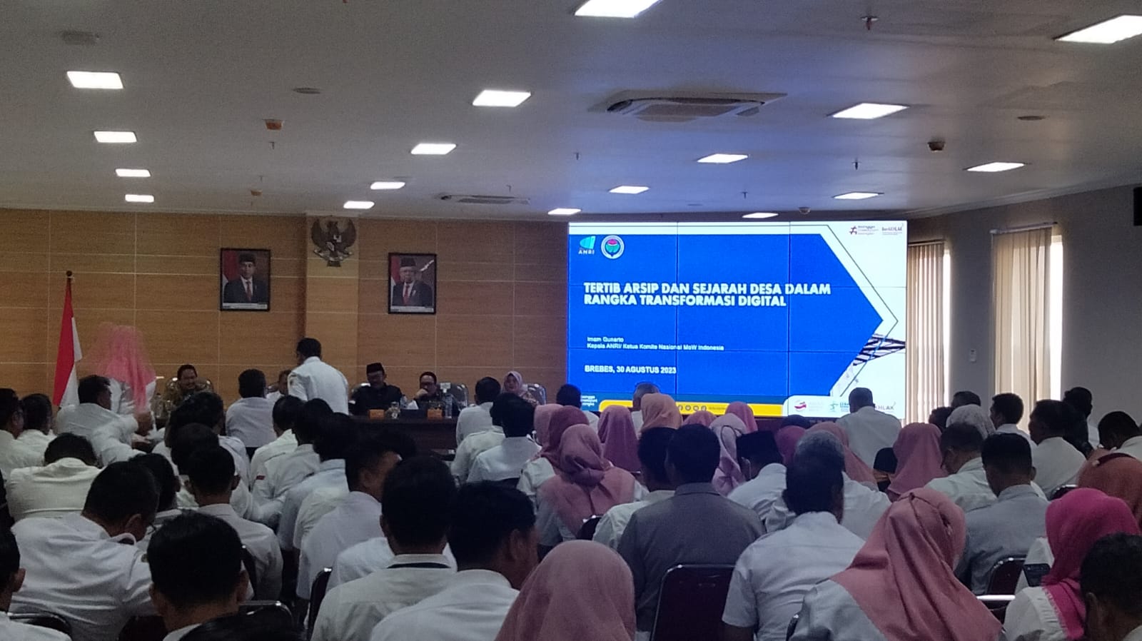 Kades dan Lurah di Brebes Digembleng Tertib Administrasi Arsip