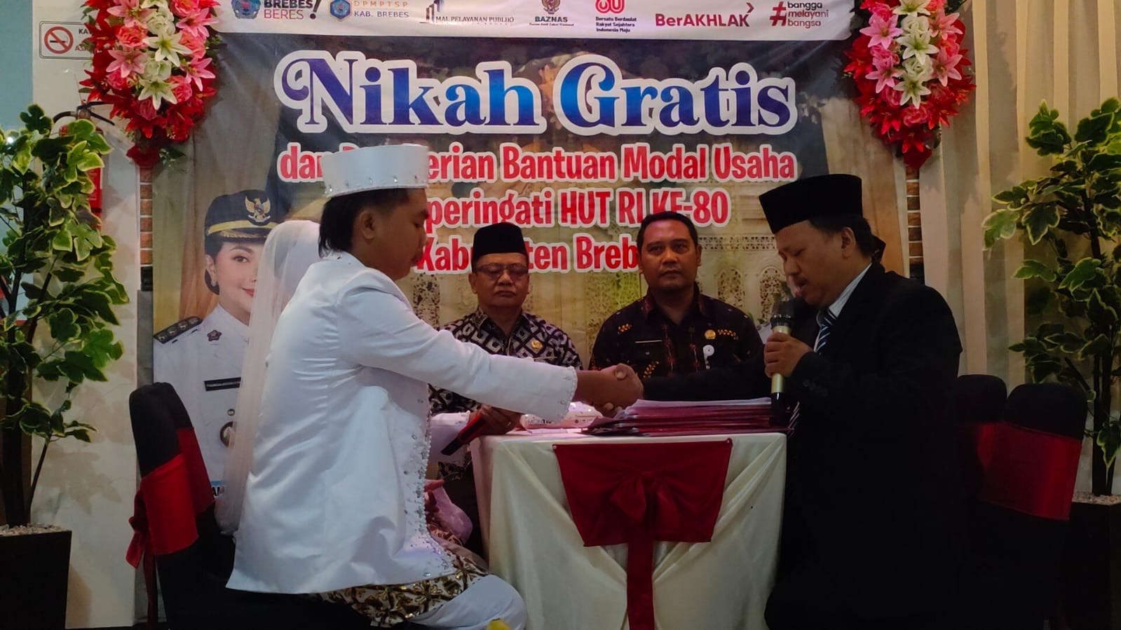 7 Pasangan Pengantin Ikut Nikah Gratis di MPP Brebes