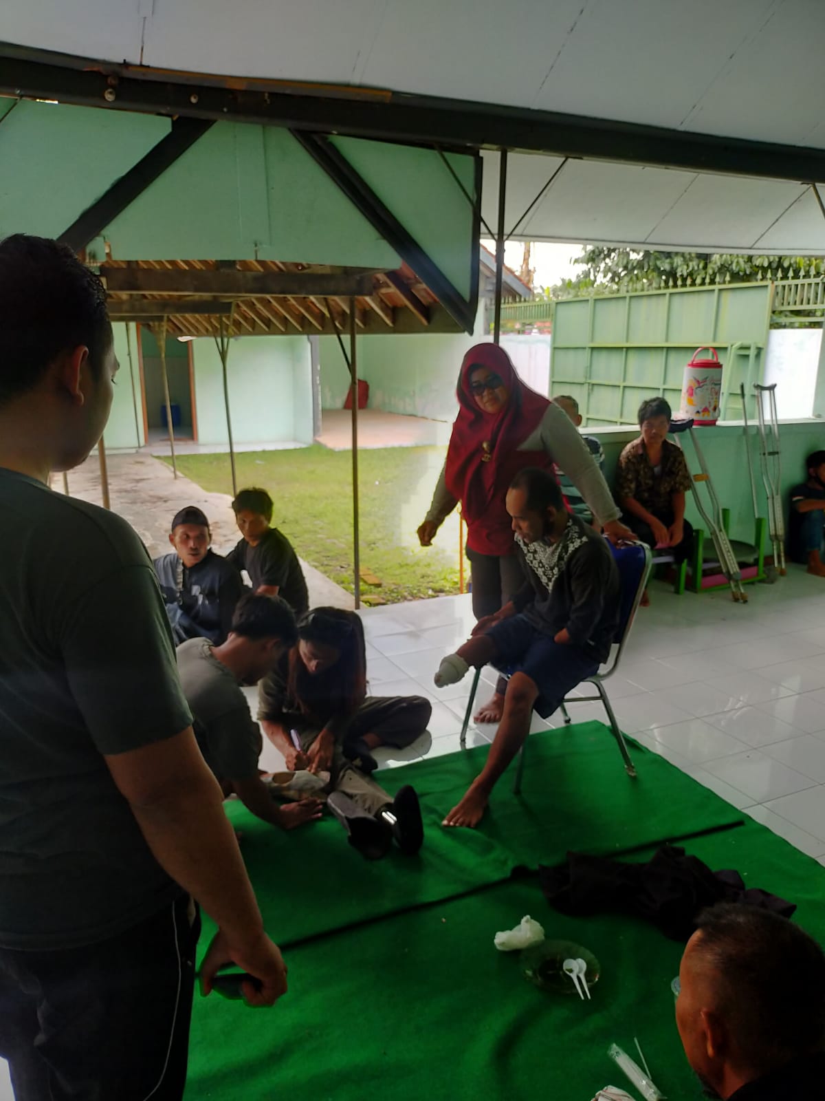 Penerima Bantuan Kaki Palsu dari Dinsos Kabupaten Tegal Kecewa : Baru Dipakai Langsung Pecah