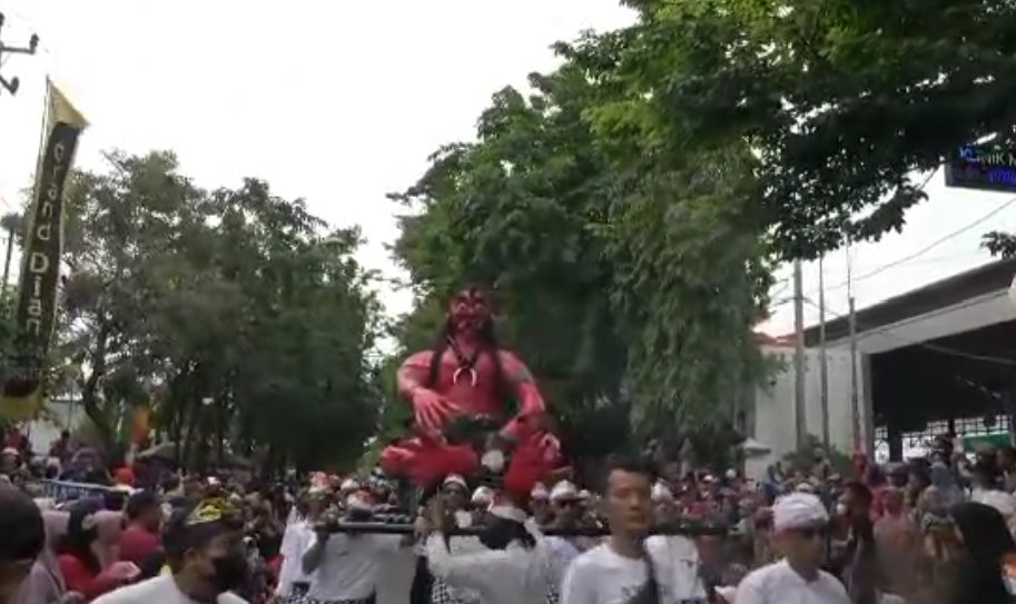 Selama Pandemi tidak Digelar, Ribuan Warga Antusias Tonton Karnaval Pembangunan 