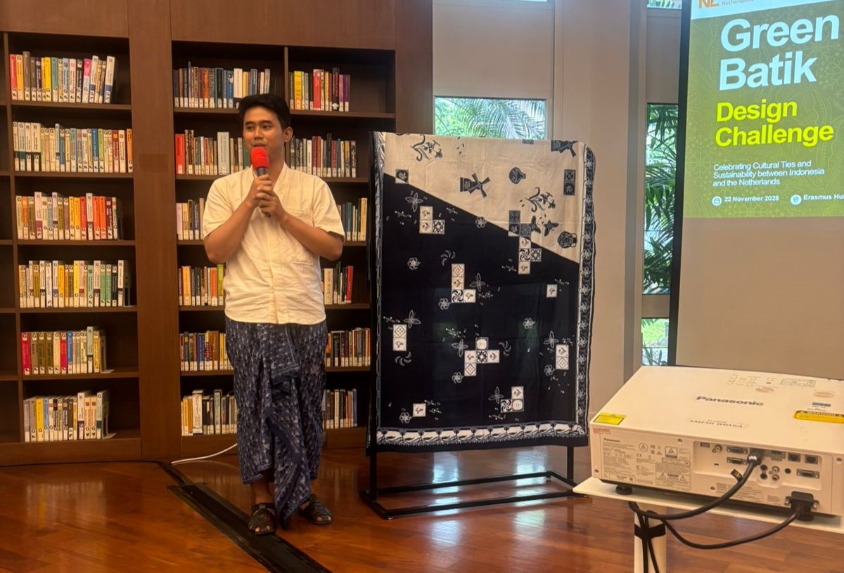 Success Story UMKM Binaan BI Tegal: Batik Metaflora Pekalongan, dari Canting ke AI 