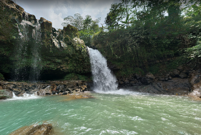 10 Curug di Jawa Tengah dengan Kolam Alami, Spot Tersembunyi untuk Berenang Santai