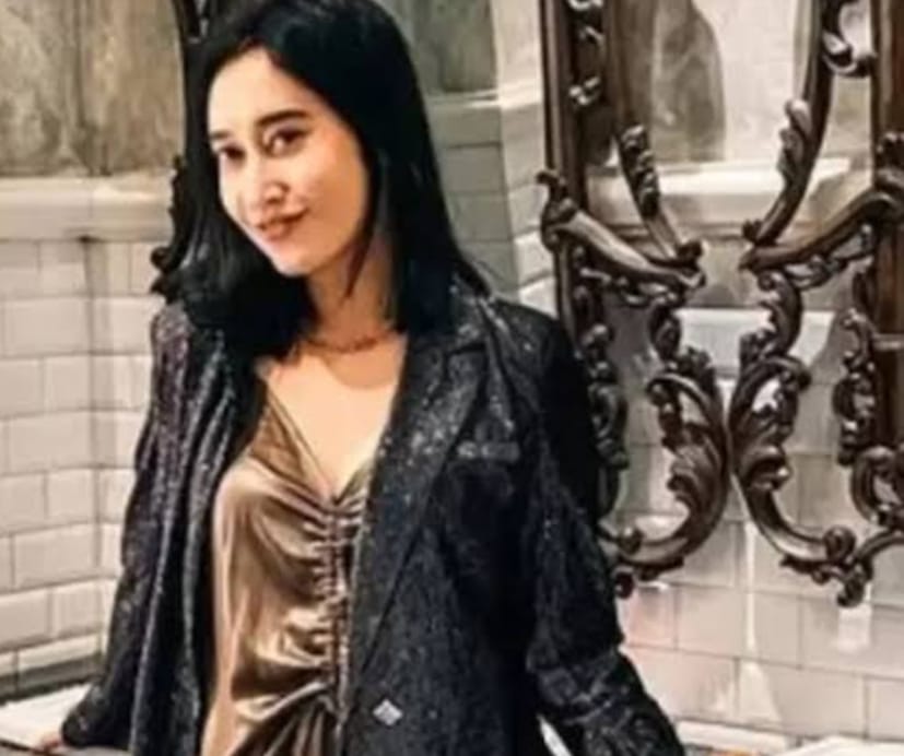 Bergaji 32 Juta, Yasmin Nur Asisten Stafsus Presiden Viral usai Berseteru dengan Dheo Cahyo di X