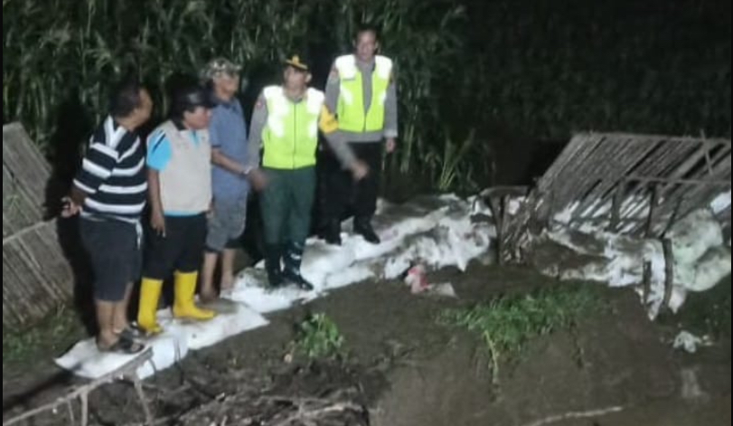 GAWAT! Tanggul Sungai Pemali Jebol, Camat Brebes Gercep Lakukan Ini