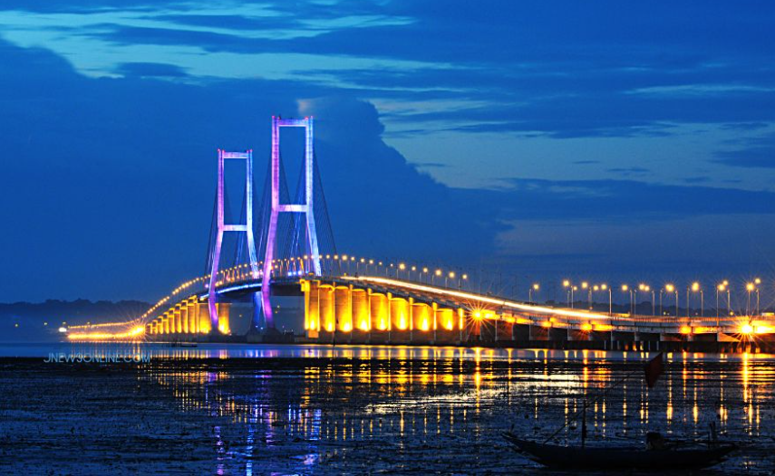 5 Mitos Jembatan Suramadu Paling Populer, No 3 Bikin Ngeri!