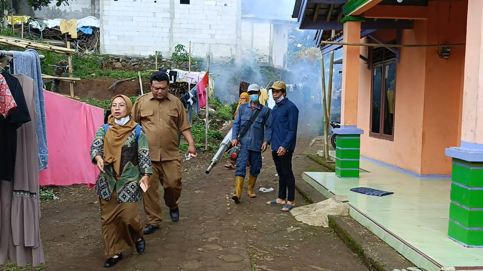 20 Warga Jatinegara Tegal Terjangkit DBD, Tomas Rela Fogging Sendiri 