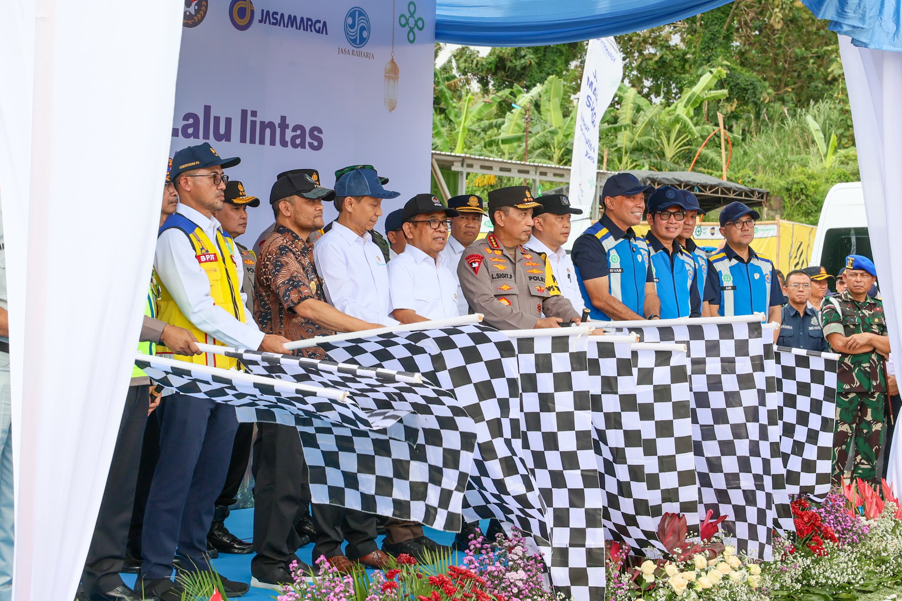 One Way Nasional Arus Balik Diberlakukan, Gubernur Jateng Ahmad Luthfi Sampaikan Pesan Ini