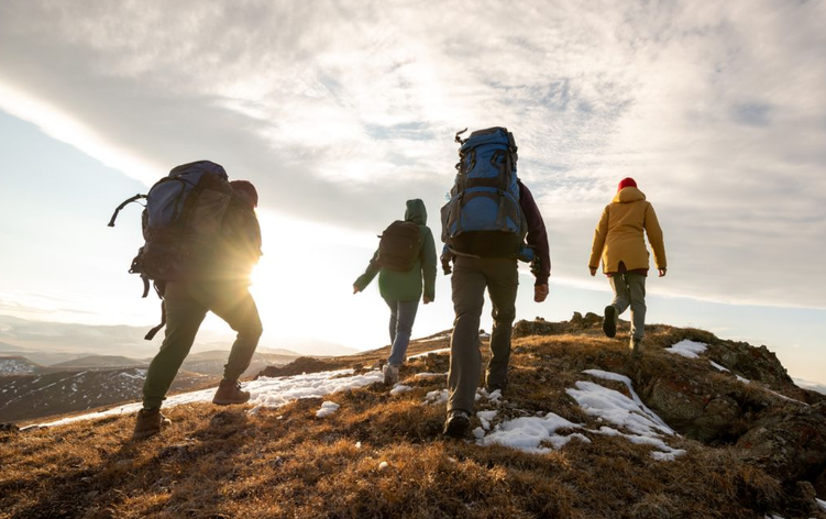 Benarkah Mitos Mendaki Gunung dengan Rombongan Ganjil Bawa Sial?