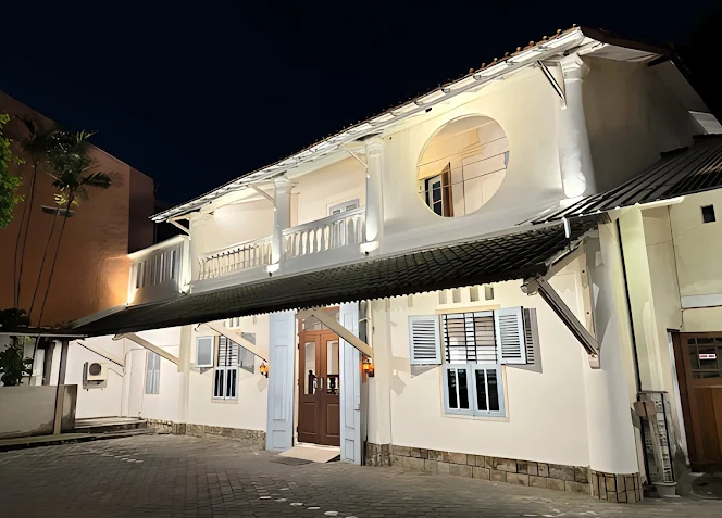 8 Daftar Penginapan Murah Dekat Wisata Semarang, Mulai 100 Ribuan Strategis & Nyaman