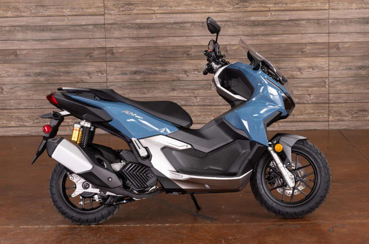 Motor Murah, Performa Gahar! Intip Spesifikasi Honda ADV 160 2025