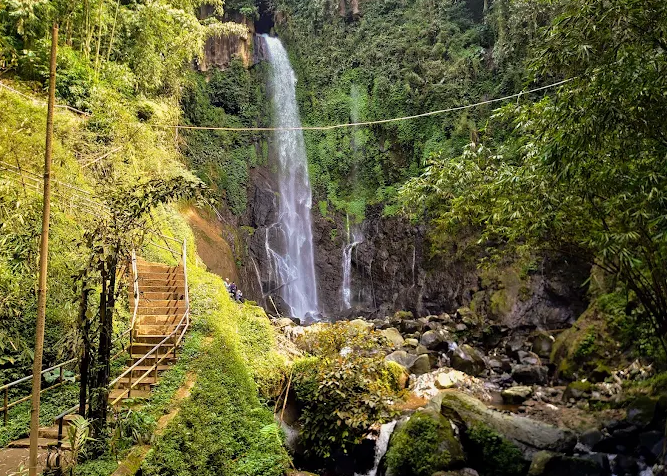 Eksplorasi Curug Silawe, Air Terjun Megah yang Belum Banyak Dikunjungi di Magelang