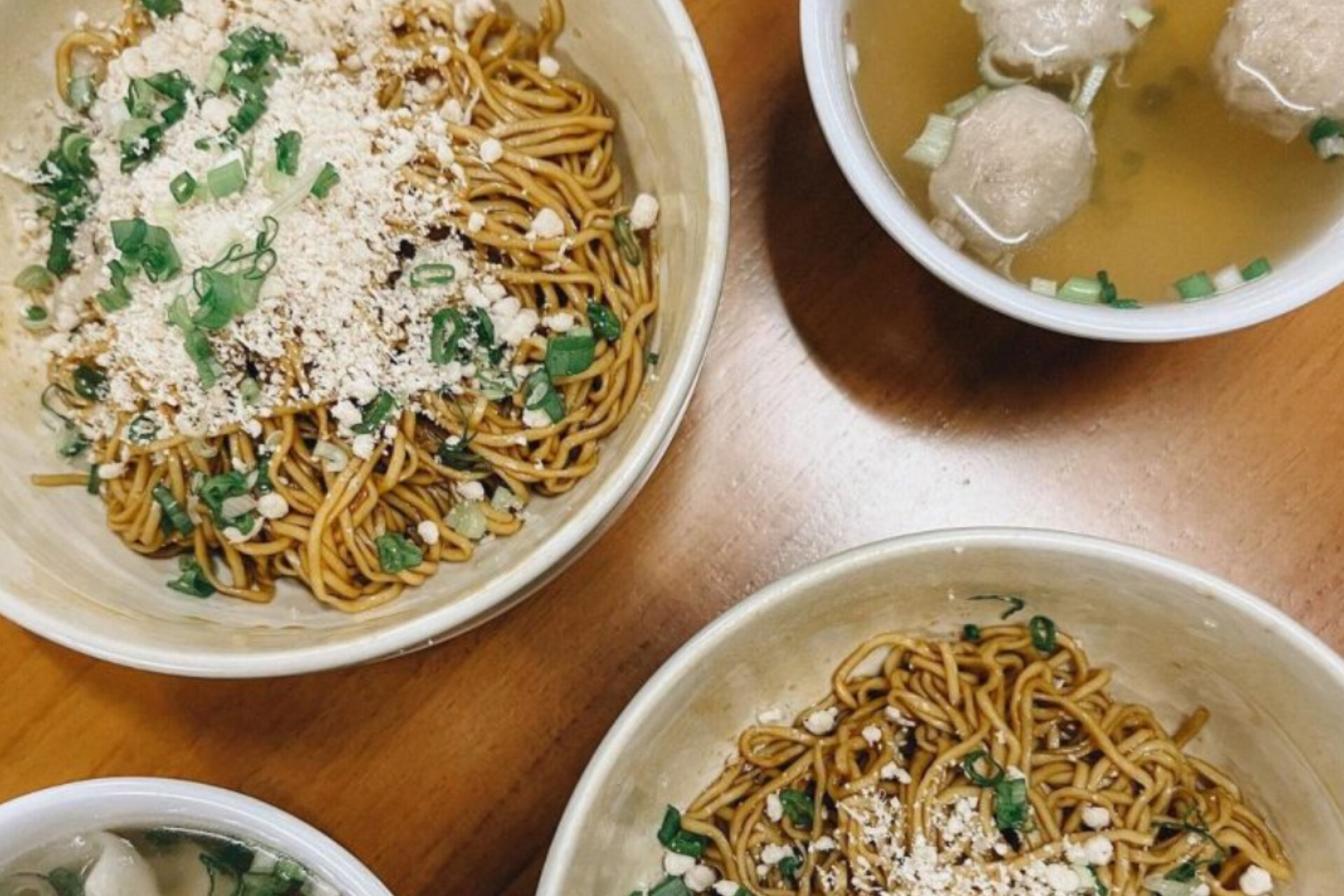 Top 5 Mie Yamin Paling Enak di Bandung, Teksturnya Kenyal dan Bumbunya Bikin Nagih!  