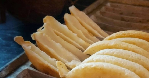 Nikmatnya Serabi Miring Khas Tegal, Kuliner Langka yang Ternyata Mudah Untuk Dibuat