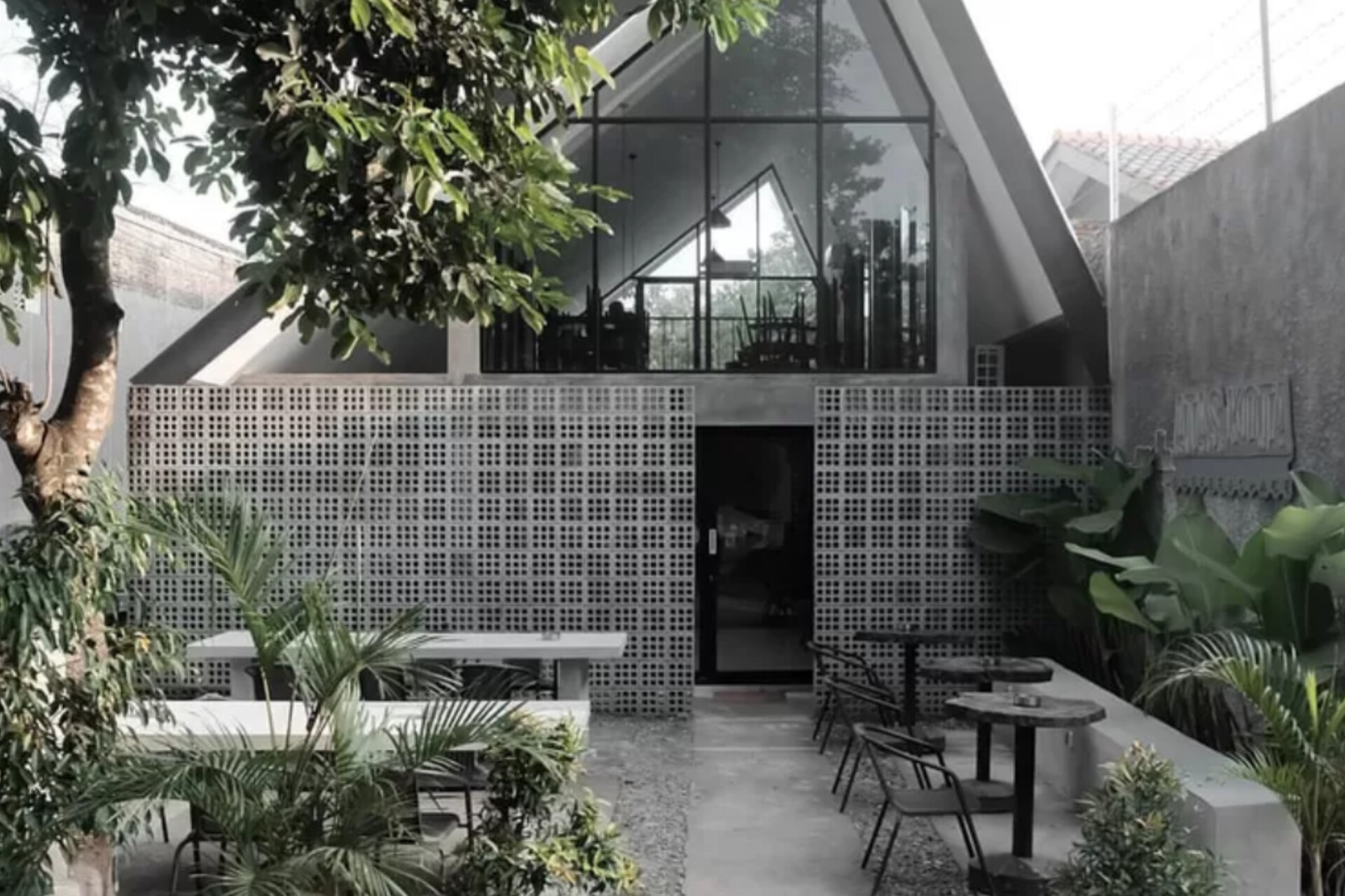 Butuh Tempat Tenang? 3 Cafe Gunungpati Semarang Ini Cocok Buat Healing Sambil Ngopi