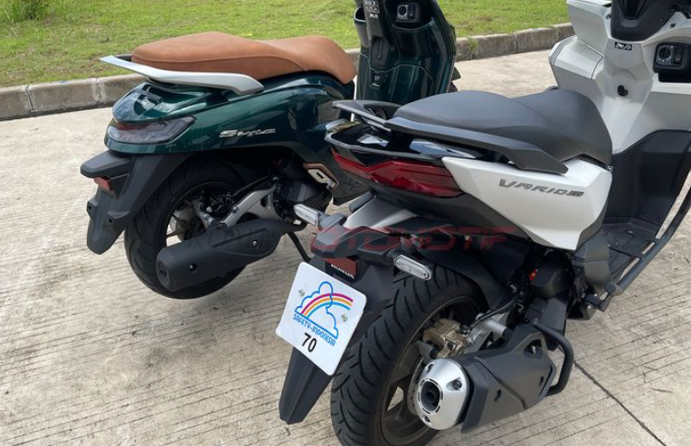 Beda Tipis Tapi Krusial, Ini Perbandingan Konsumsi BBM Honda Vario 160 Vs Honda Stylo 160
