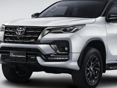 Keunggulan dan kelemahan New Toyota Fortuner 2023, Pilih Gagah atau Boros?