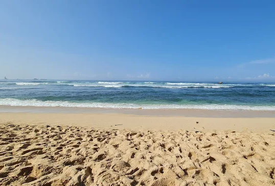 8 Pantai Pasir Putih Terindah di Jawa Tengah dan Jogja, Pesonanya Bikin Lupa Pulang