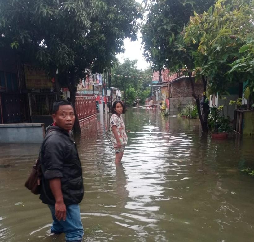 Kota Tegal Banjir, Puluhan Warga Mengungsi ke Tempat Aman