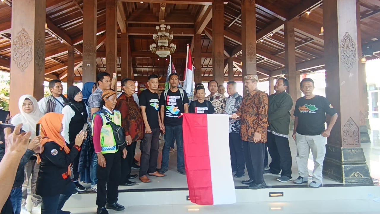 Desak Pemekaran Brebes Selatan, Dua Pria Long March ke Semarang