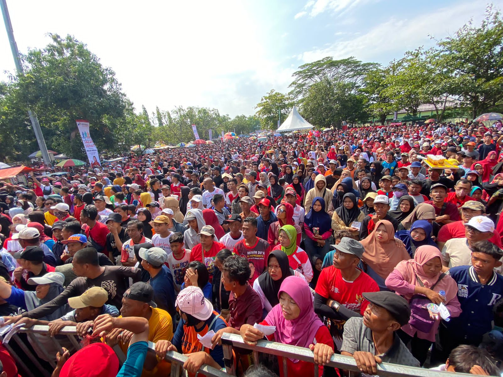 Waw! 650 Hadiah Disediakan Panitia di Jalan Sehat di Brebes