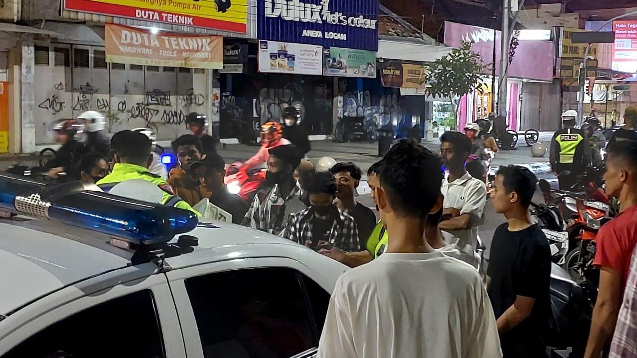 Malam Mingguan, Sejumlah Pengendara Kena Sanksi Tilang dari Polisi 