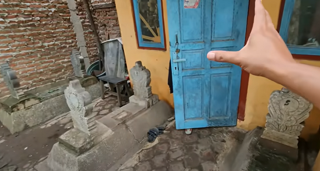 Jelajahi Kampung Unik di Cirebon yang Dikelilingi Kuburan, Buka Pintu Langsung Pemakaman Tua, Ada di Mana?