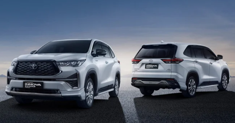 Alasan Toyota Kijang Innova Zenix jadi Mobil Hybrid Terbaik 2025