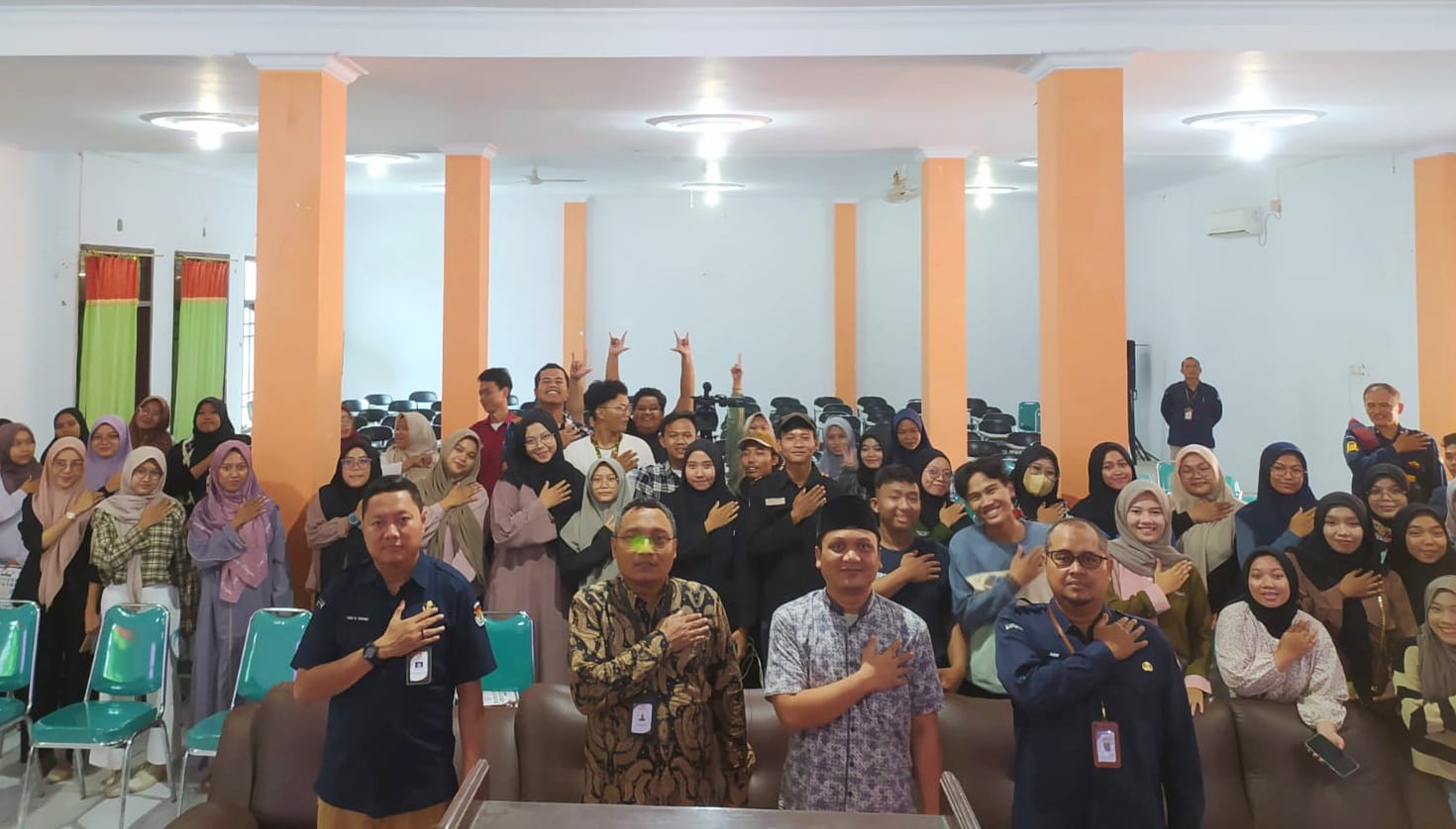 Sasar Pemilih Muda di Pemilu 2024, KPU Kabupaten Tegal Nobar Film saat Goes to Campus 