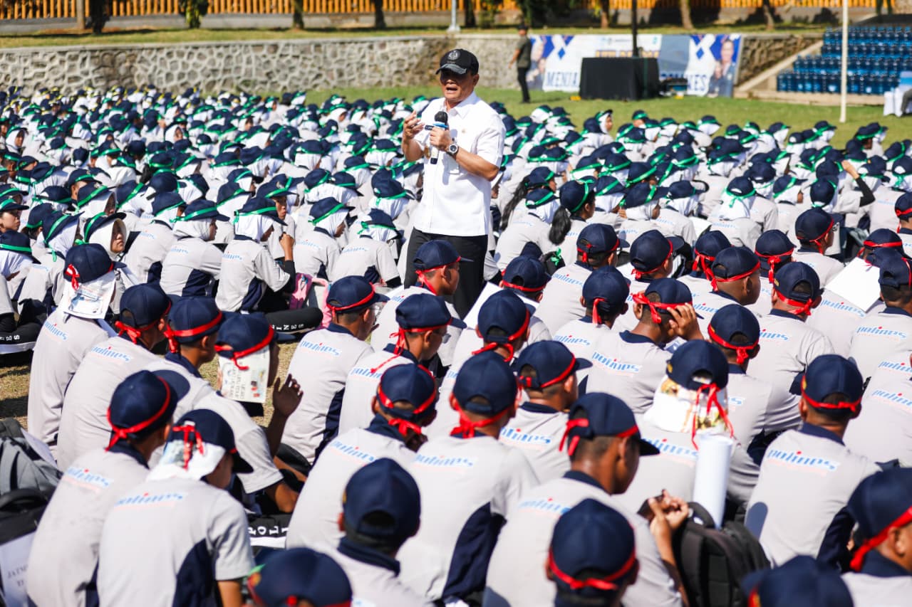 2.800 Mahasiswa Baru Polines Dimotivasi Gubernur Jateng: Ini Tulang Punggung Investasi 