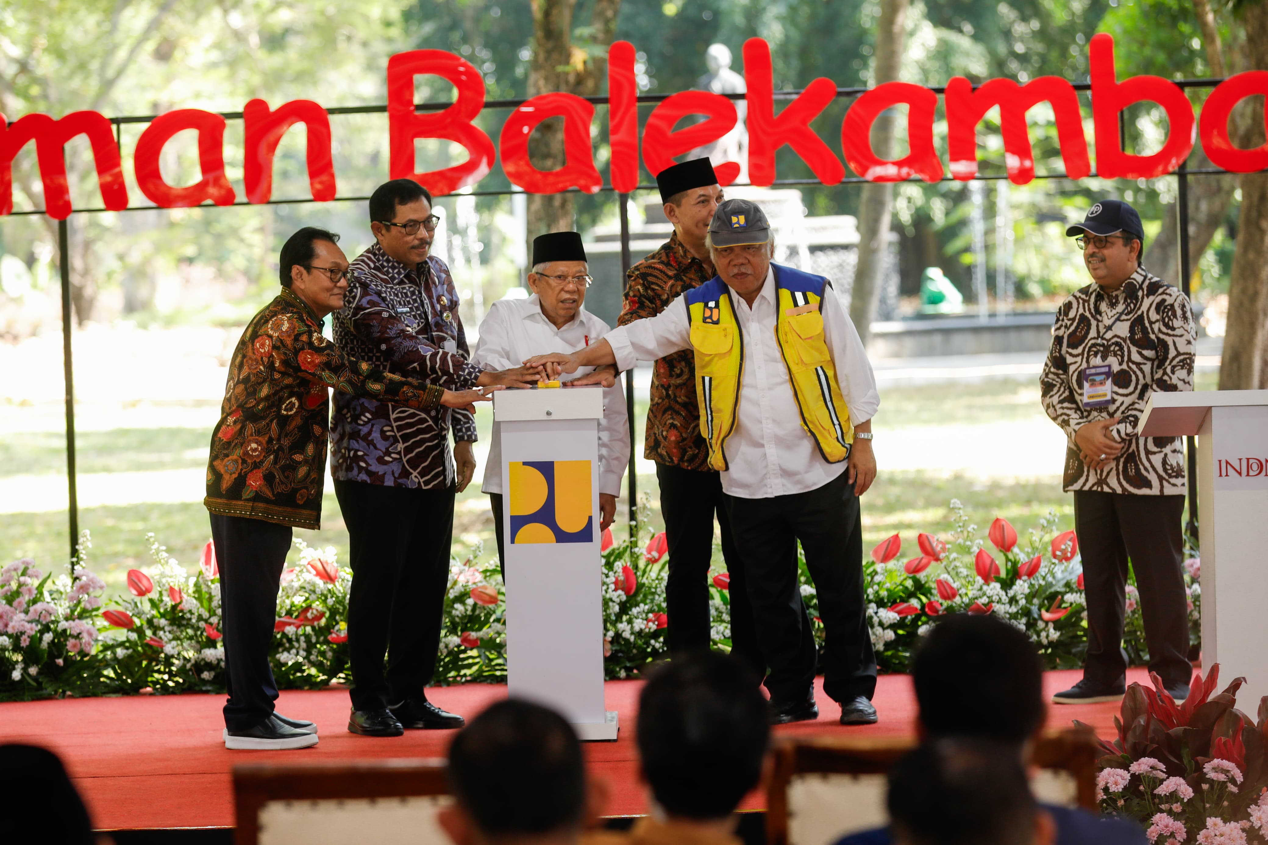 PJ Gubernur Jateng Dampingi Wapres Resmikan Taman Balekambang Surakarta usai Ditata 17 Bulan  