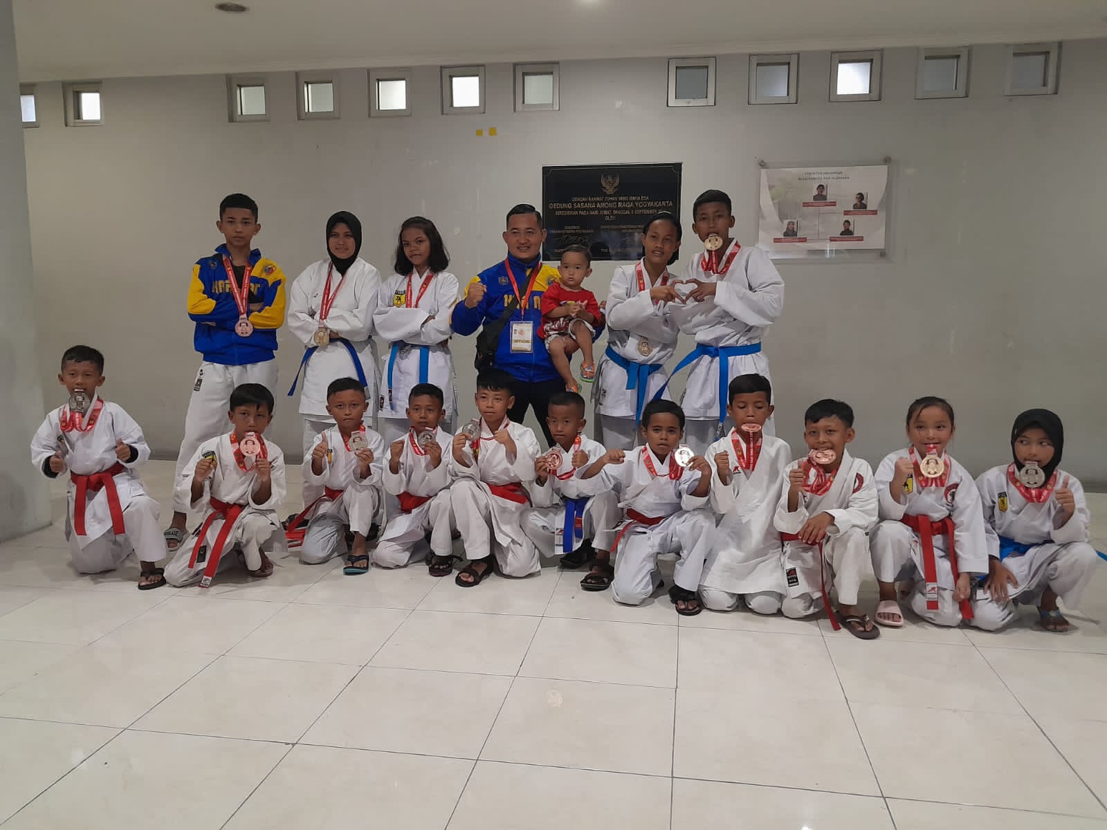 Luar Biasa! Atlet Karate Lemkari Tegal Gondol 21 Medali Ajang Internasional di Yogyakarta