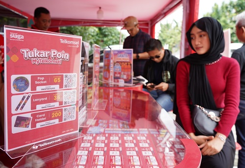 Sediakan Ribuan Hadiah, Telkomsel Hadir di Solo Run Fest 2025 