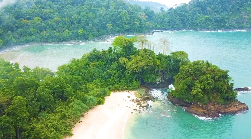 5 Pantai Pemandangan Indah di Banyuwangi Wajib Masuk Bucket List