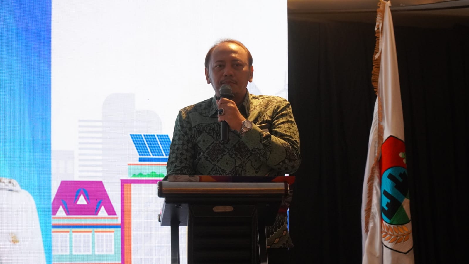Inovasi Rusunawa Rendah Karbon di Tegal Dipaparkan dalam Forum APEKSI 2025 Surabaya