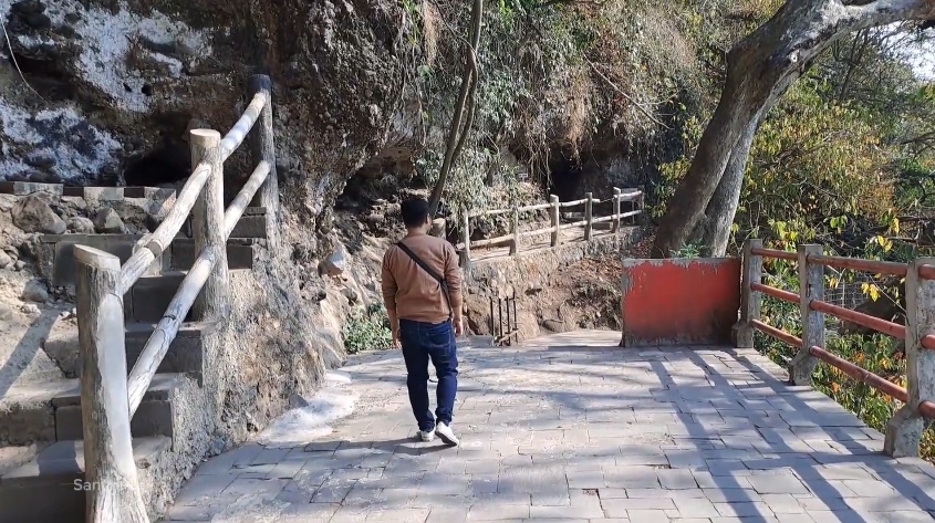 5 Wisata Sejarah Koloni di Jawa Tengah dari Gua hingga Ruang Bawah Tanah