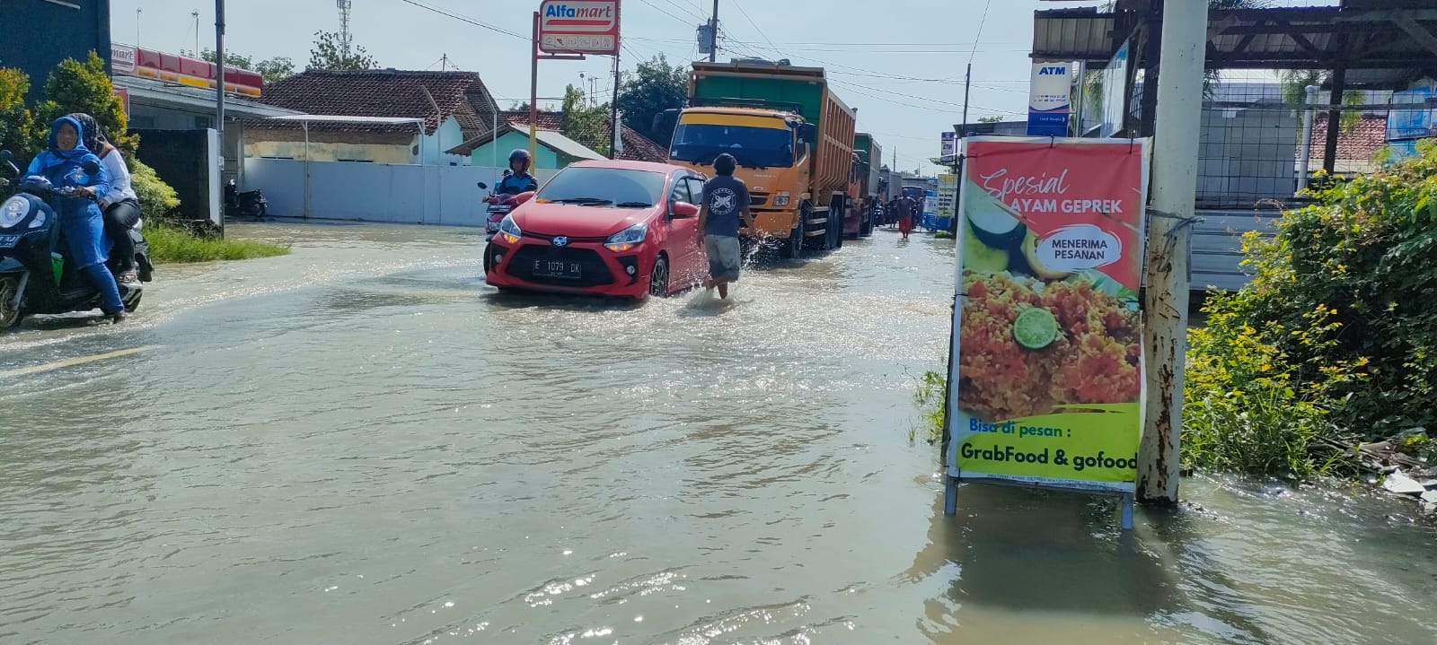 BREAKINGNEWS! Sungai Cisanggarung Brebes Meluap, 8 Desa Tergenang Banjir Limpasan