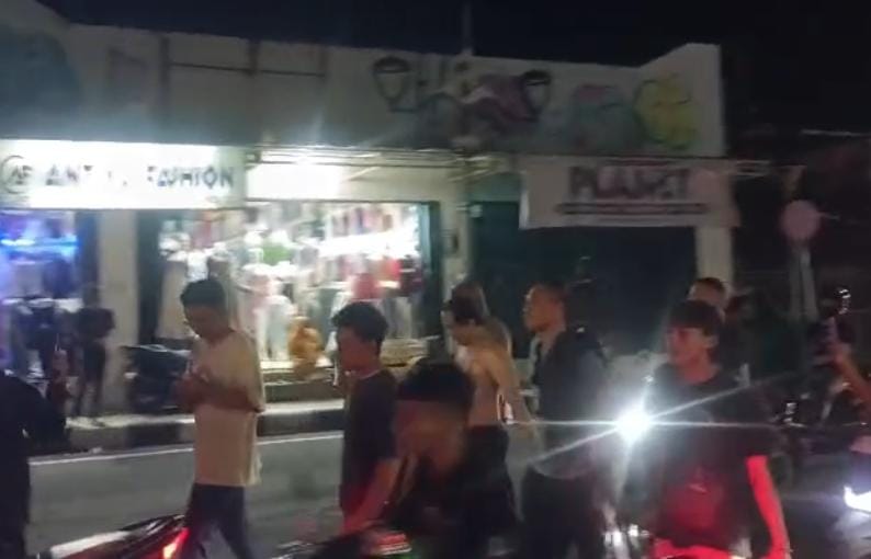 Pria di Tegal Diarak Warga ke Kantor Polisi, Tawarkan Kerja Fiktif di PT Freeport 