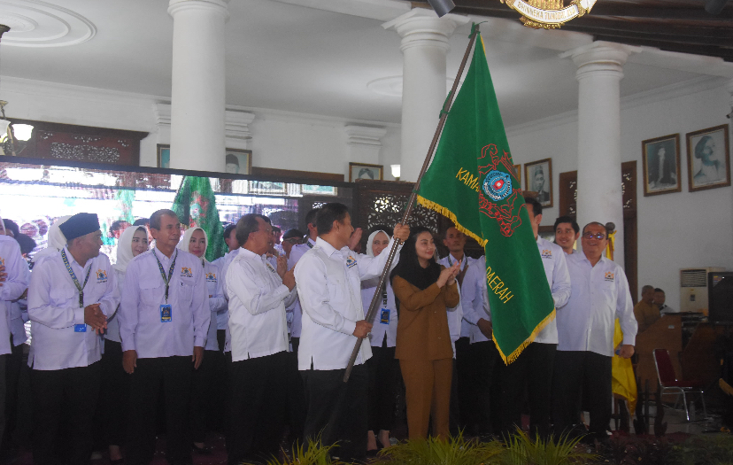 Pengurus Kadin Brebes Dikukuhkan, Bupati Pesankan Hal Ini