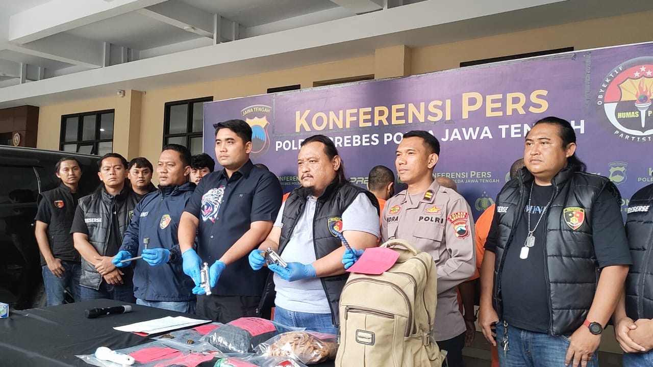 Komplotan Perampok Bersenjata Api di Jatibarang Diringkus Tim Resmob Polres Brebes, 3 Orang Masih DPO