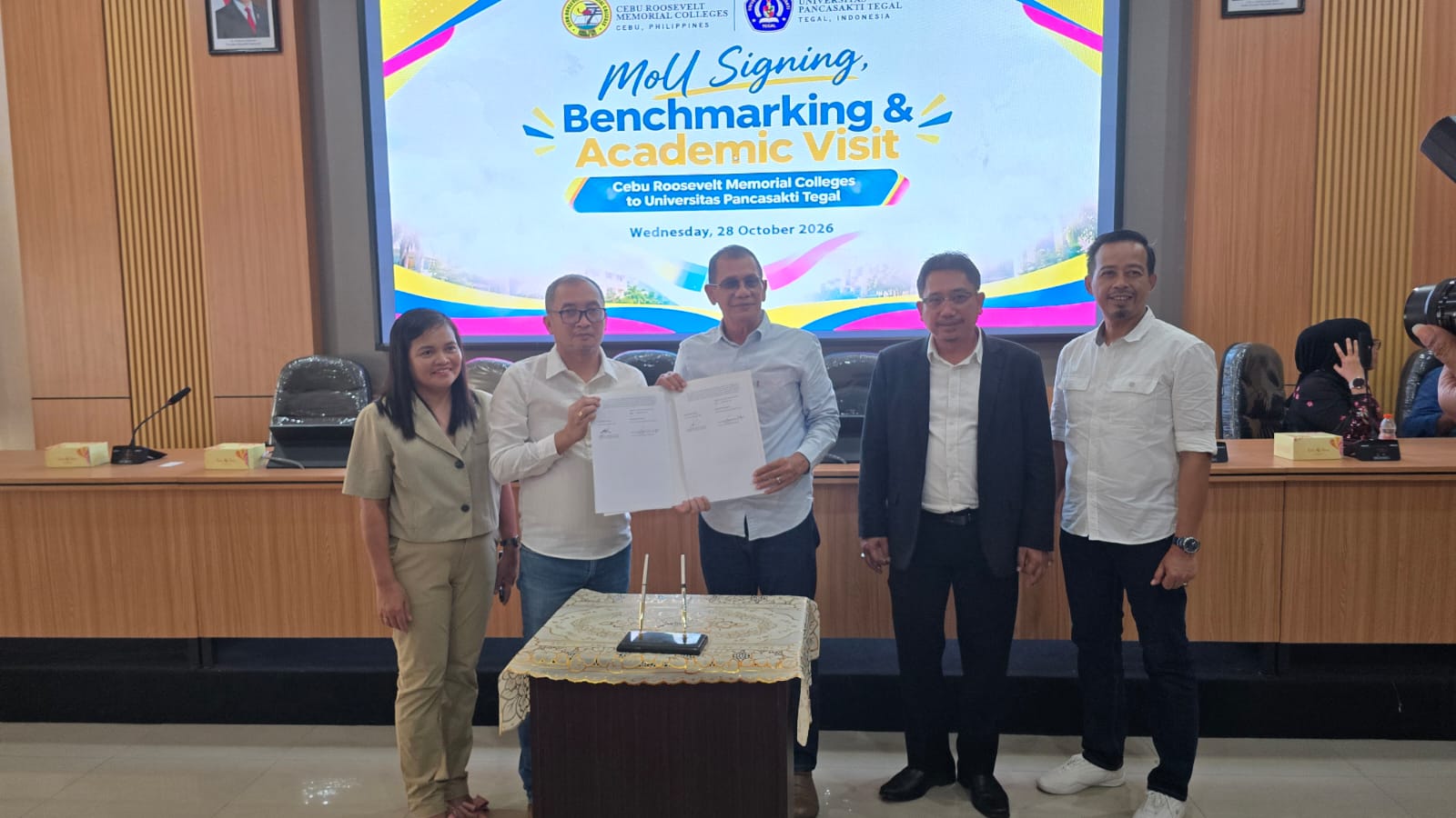 Perkuat Eksistensi Global, UPS Tegal Terima Kunjungan Benchmarking dari Perguruan Tinggi Luar Negeri