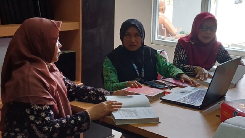 Kelola Buku Perpustakaan JDIH Brebes, Bagian Hukum Gandeng Dinarpus