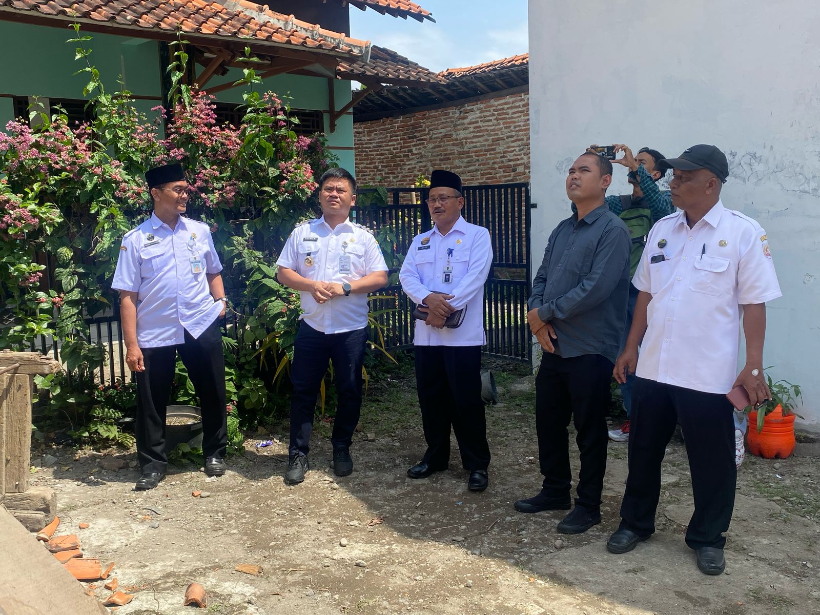 Gedung SDN Pengarasan 02 Kabupaten Tegal Ambruk, Bupati: Insya Allah Tahun Ini Bisa Diperbaiki 