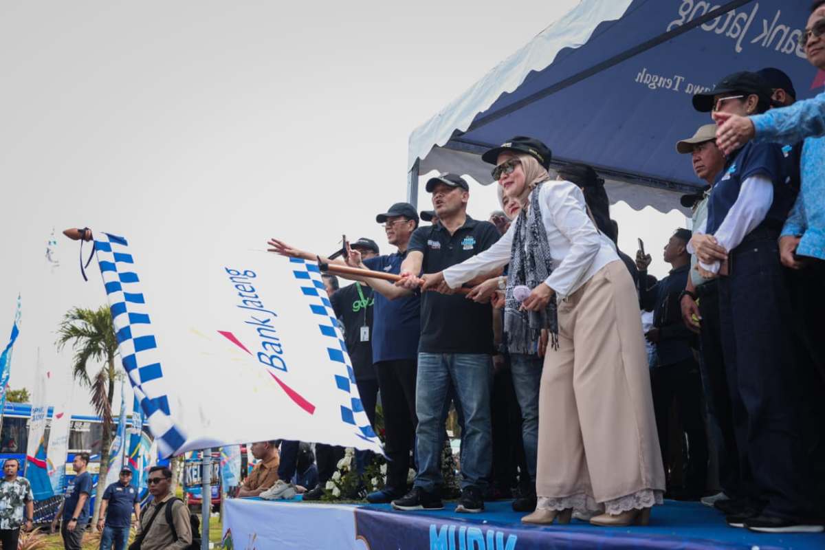 Mudik Gratis ke Jateng, Gubernur Ahmad Luthfi Lepas 16.186 Pemudik Pulang Kampung dari Jabodetabek