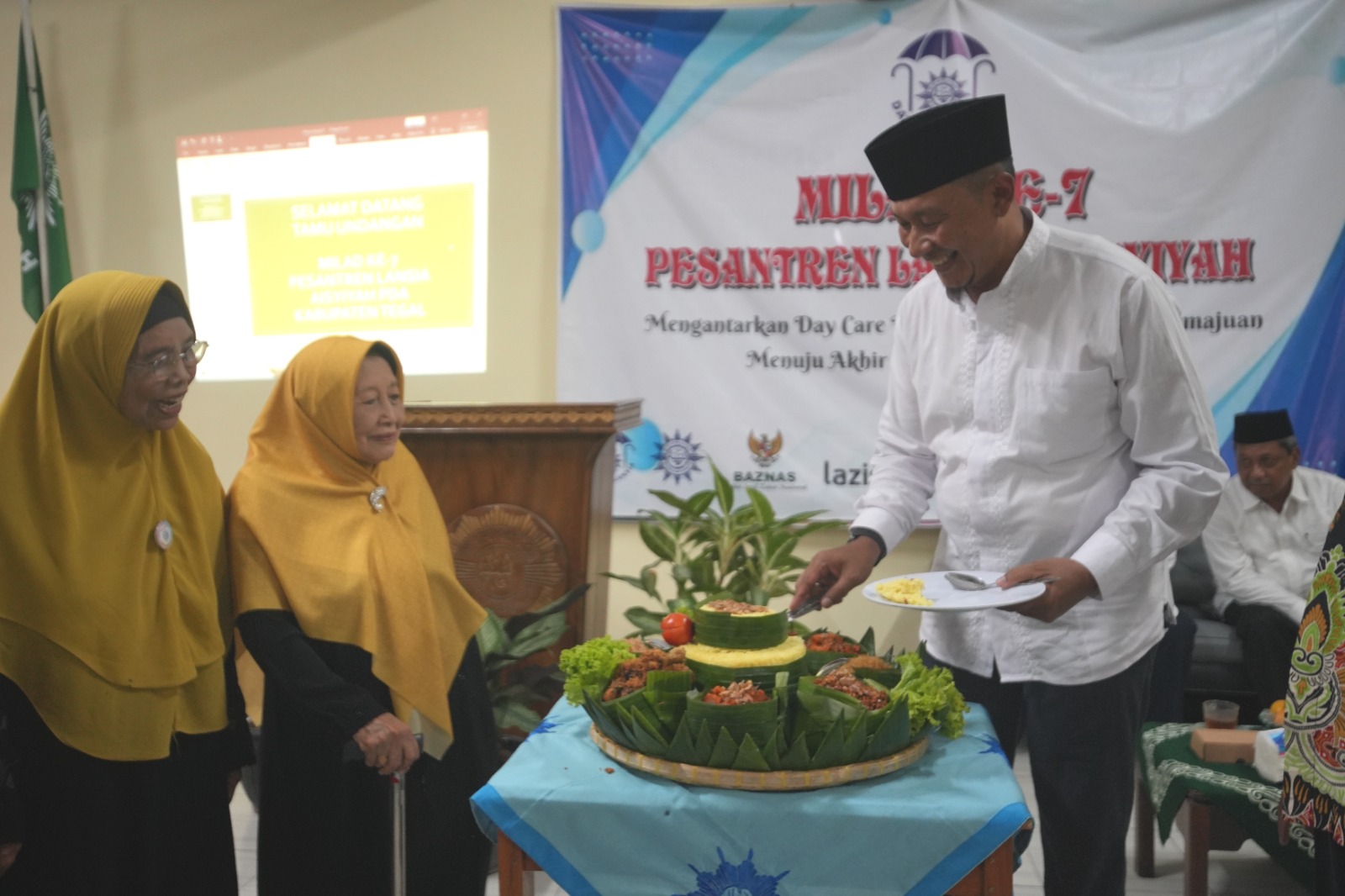 Pemkab Tegal Puji Peran Pesantren Lansia Aisyiyah 