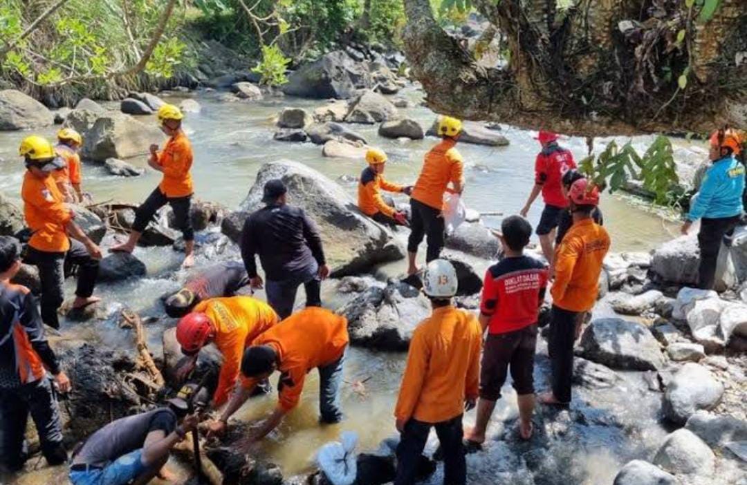 8 Penambang Banyumas Tidak Kunjung Ditemukan, Masyarakat Siapkan Ritual Ayam Walik 